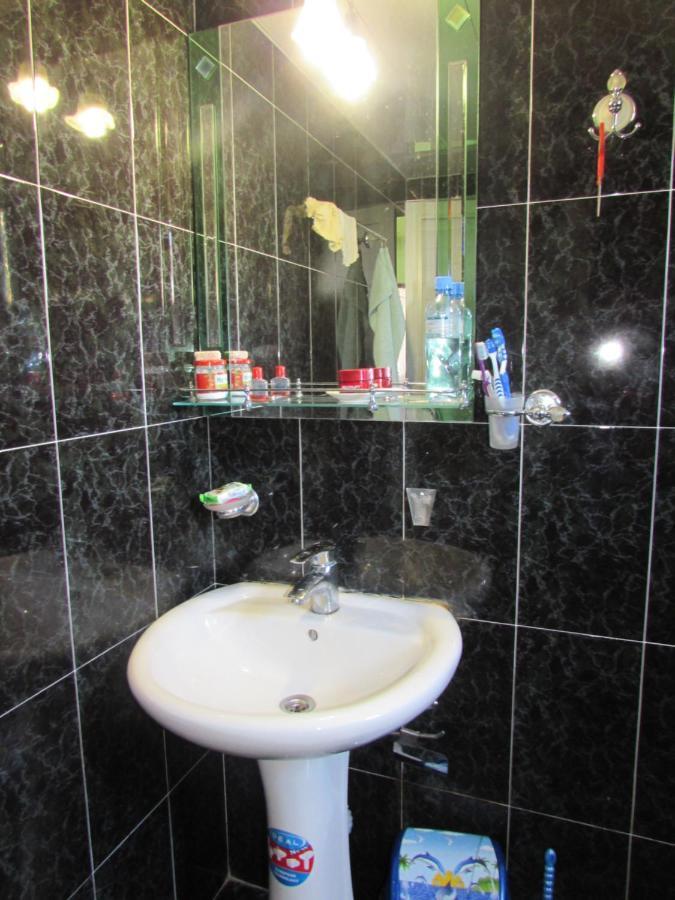 Guest House Nadejda Batumi Zewnętrze zdjęcie