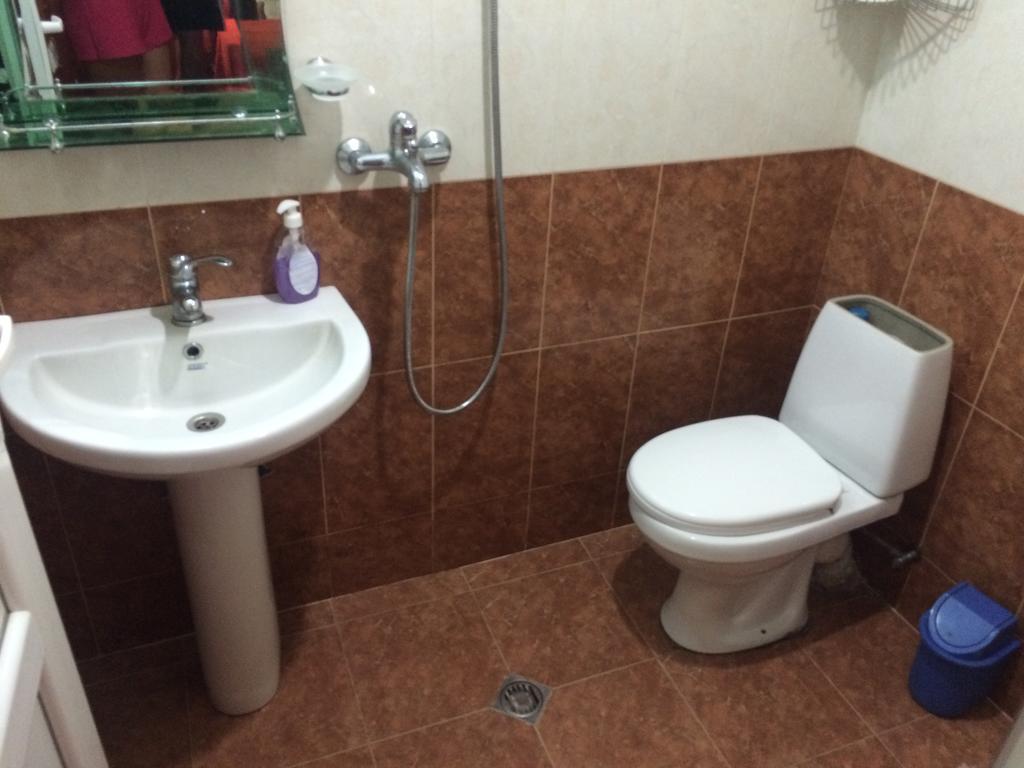 Guest House Nadejda Batumi Zewnętrze zdjęcie