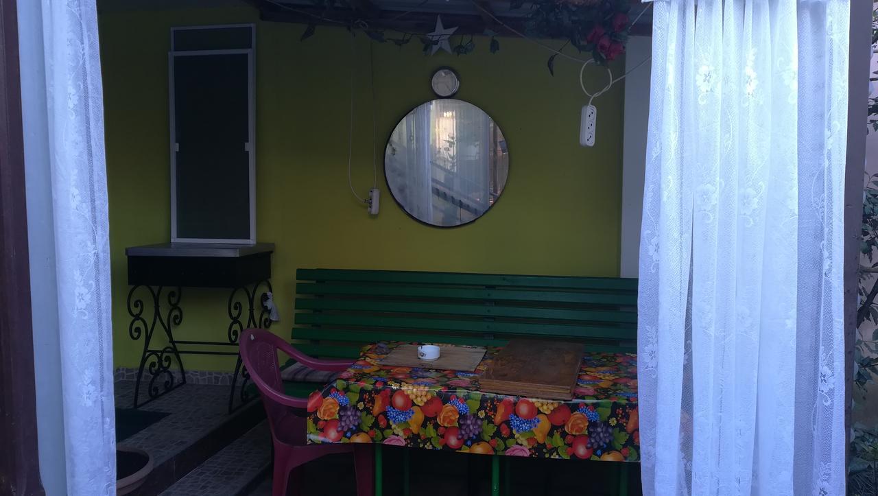 Guest House Nadejda Batumi Zewnętrze zdjęcie