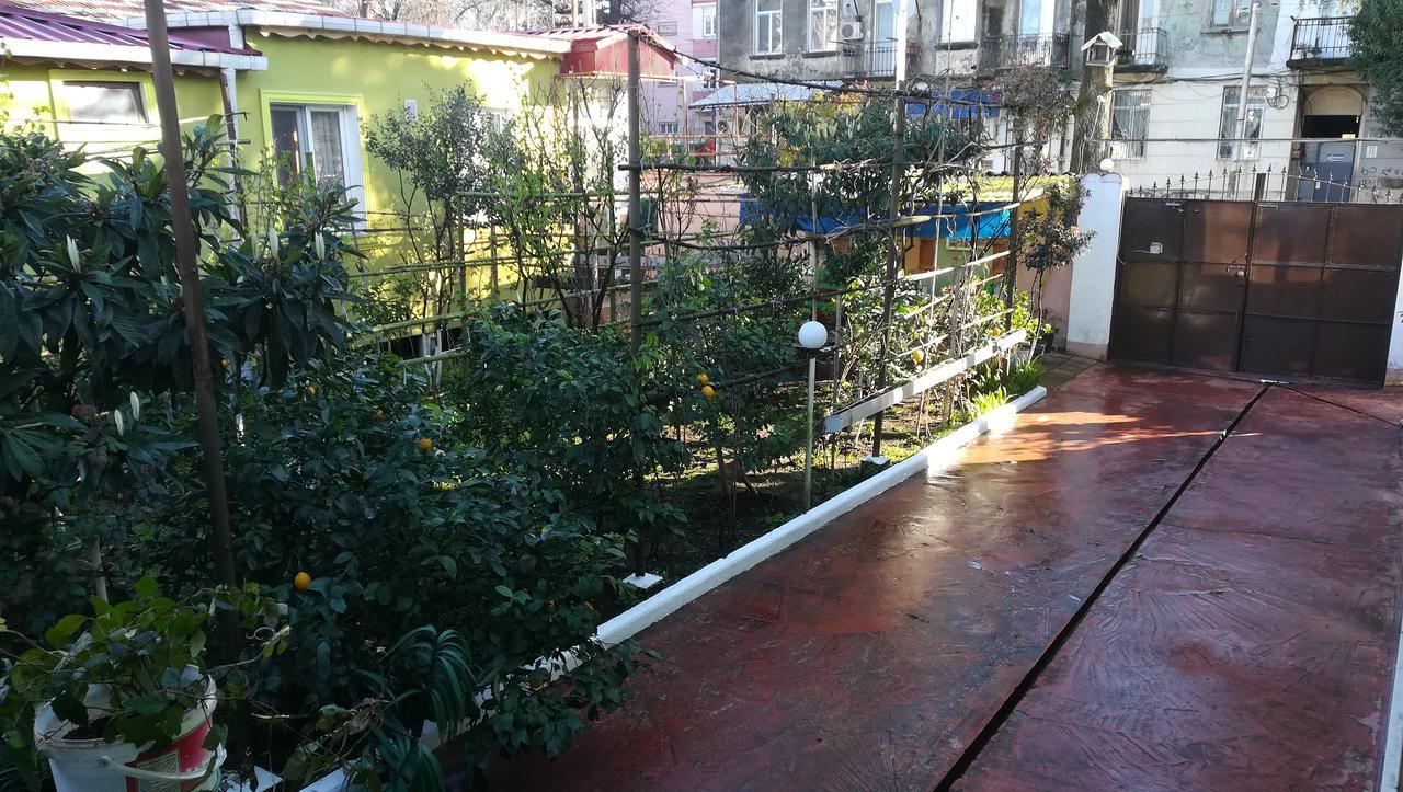 Guest House Nadejda Batumi Zewnętrze zdjęcie