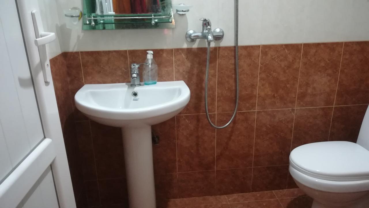 Guest House Nadejda Batumi Zewnętrze zdjęcie